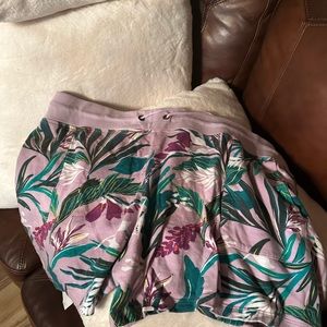 Multi color short.
